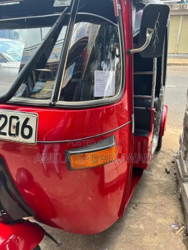 Bajaj RE 2005 Three Wheel (Used)