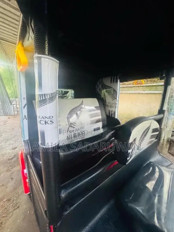 Bajaj RE 2014 Three Wheel (Used)