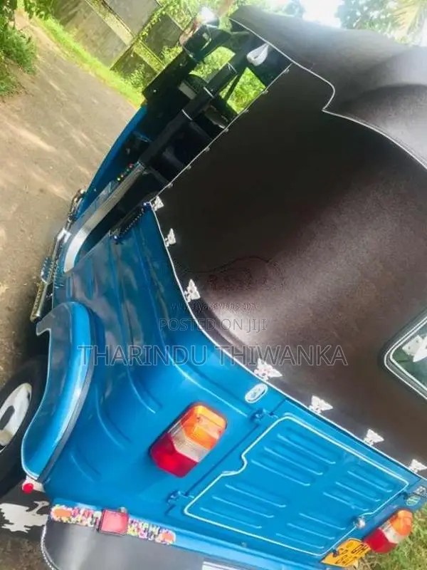 Bajaj 2 Stroke 2005 Three Wheel (Used)