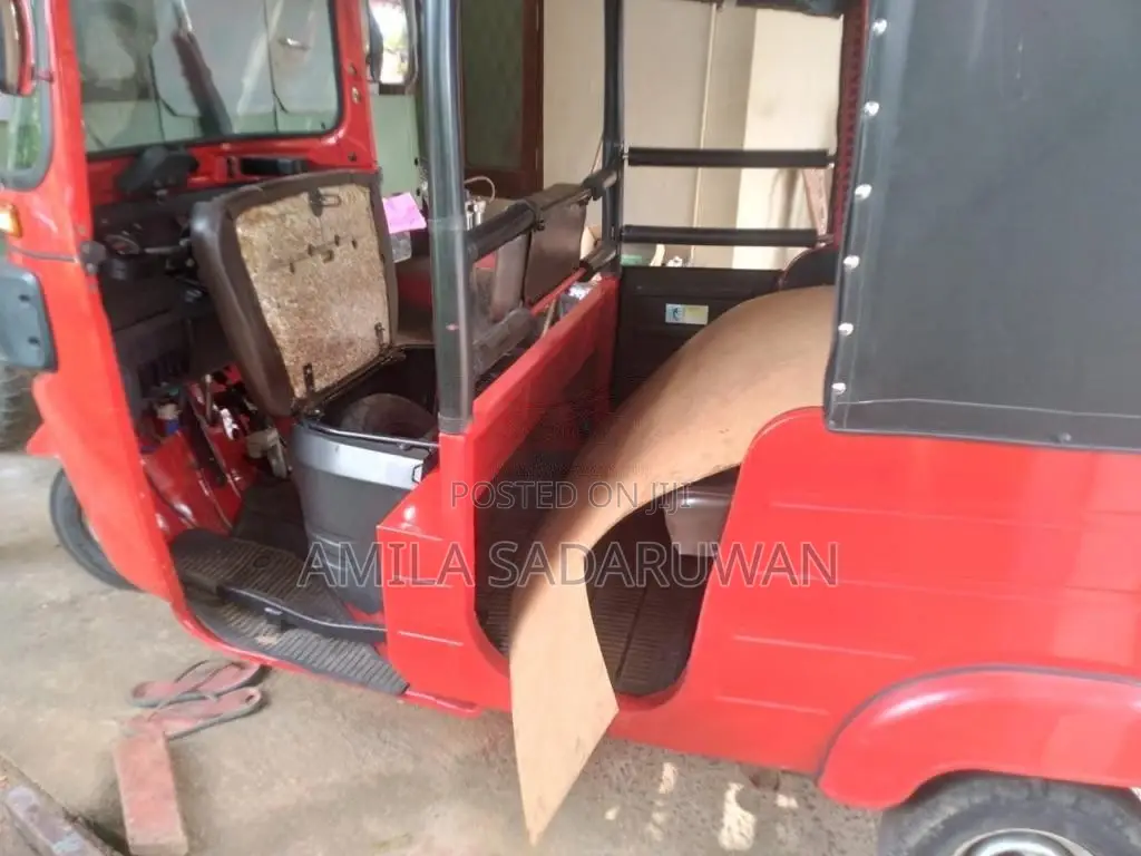 Bajaj RE 2020 Three Wheel (Used)
