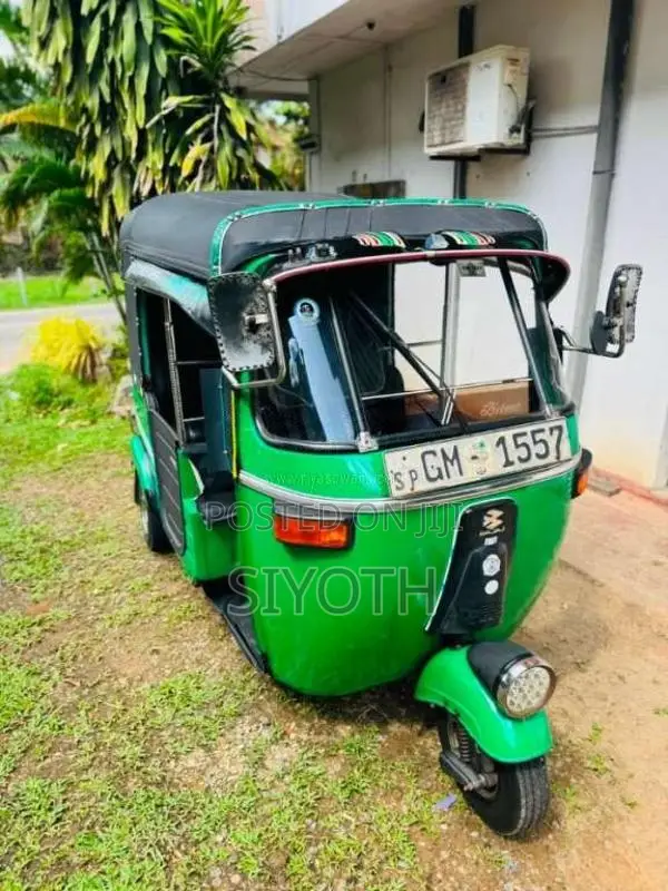 Bajaj 2 Stroke 2002 Three Wheel (Used)