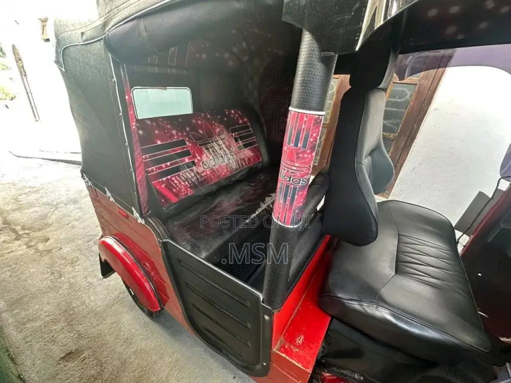 Bajaj 4 stroke 2017 Three Wheel (Used)