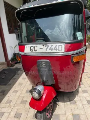 Bajaj 2 Stroke 2005 Three Wheel (Used)