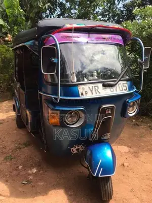 Bajaj RE 205 2011 Three Wheel (Used)