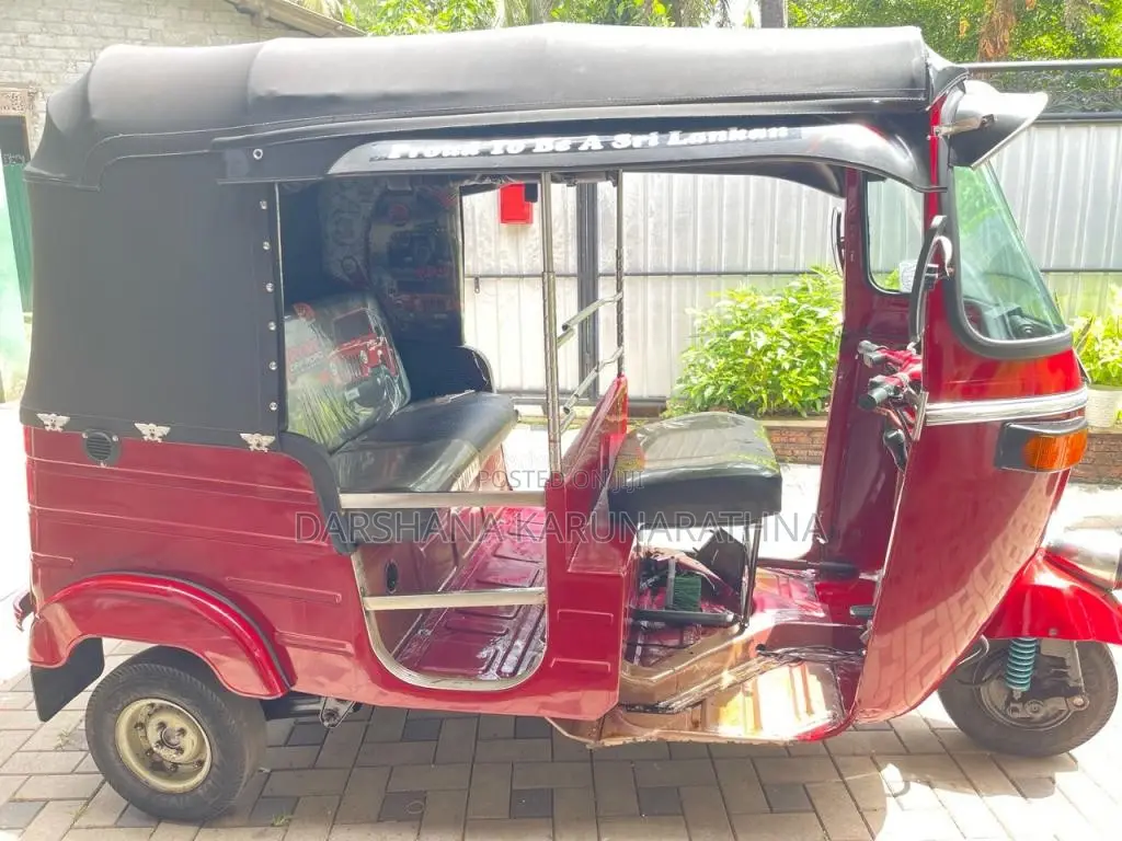 Bajaj 2 Stroke 2005 Three Wheel (Used)