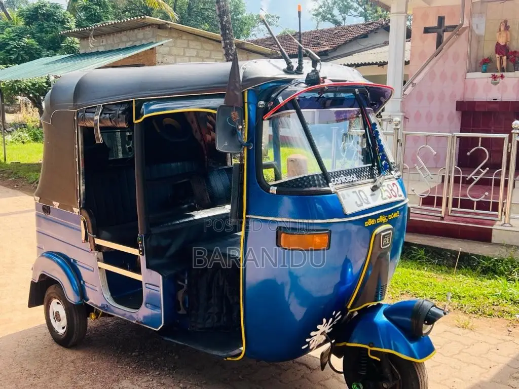 Bajaj 2 Stroke 2005 Three Wheel (Used)