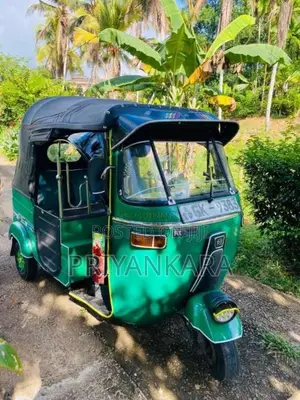 Bajaj Re 2 Stroke 2001 Three Wheel (Used)