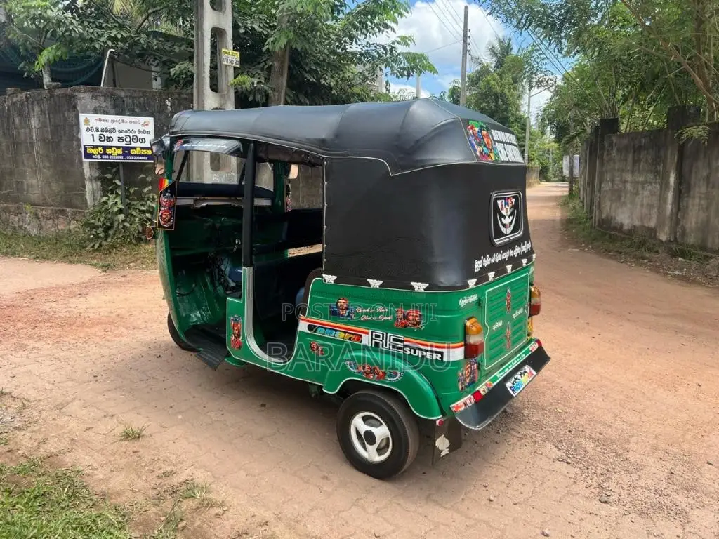 Bajaj 2 stroke 2006 Three Wheel (Used)