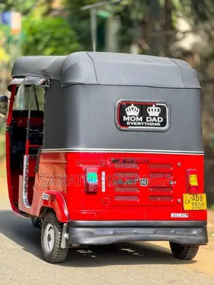 Bajaj RE 205 2016 Three Wheel (Used)