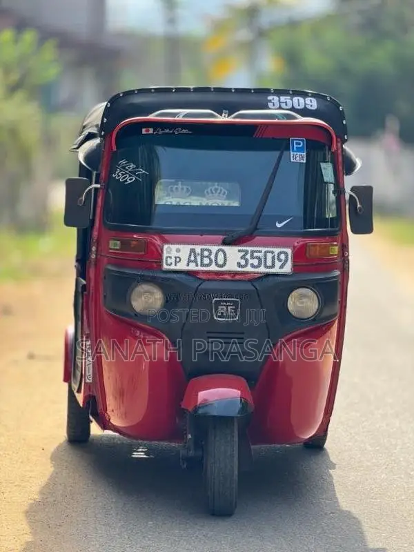 Bajaj RE 205 2016 Three Wheel (Used)