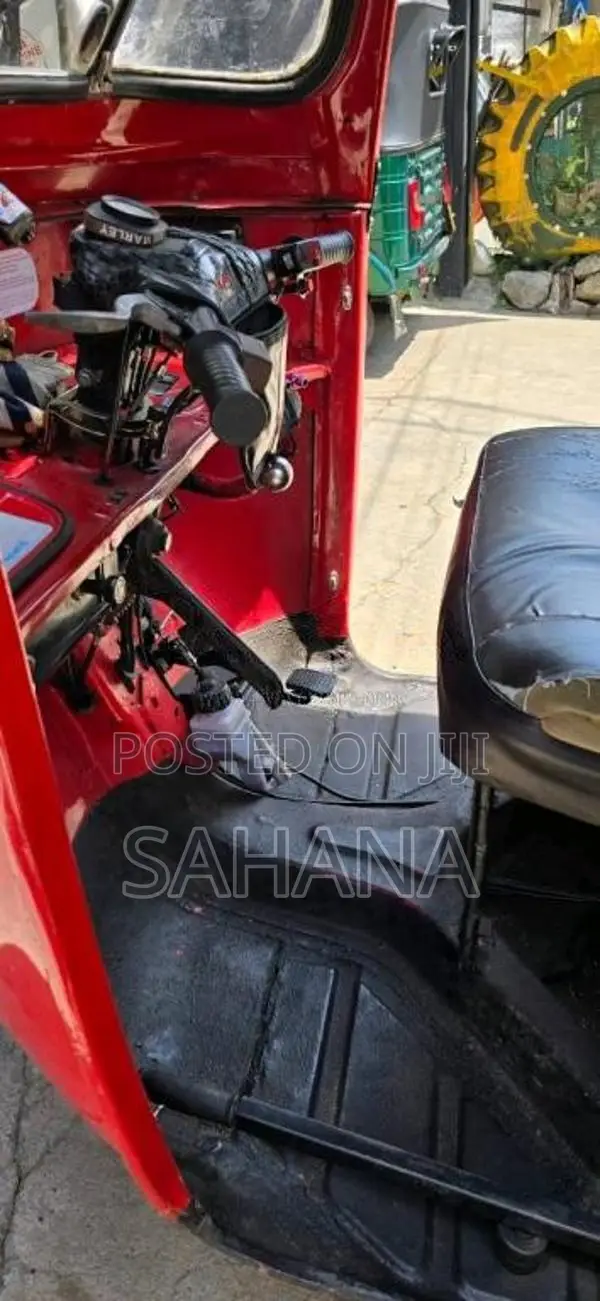 Bajaj RE 2001 Three Wheel (Used)
