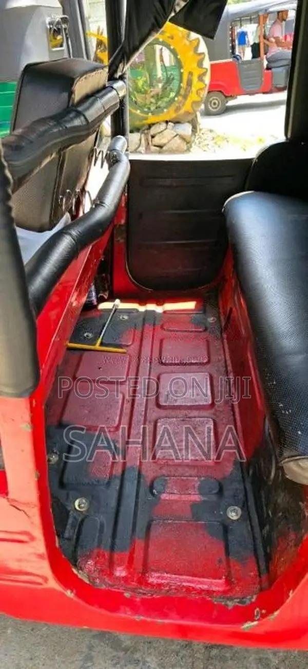 Bajaj RE 2001 Three Wheel (Used)