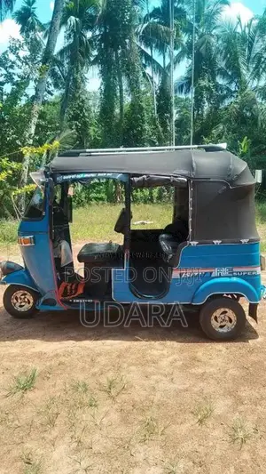 Bajaj 2 Stroke 2005 Three Wheel (Used)