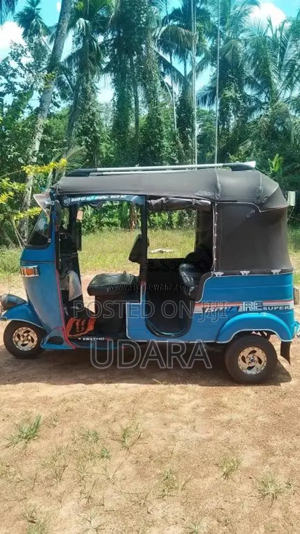 Bajaj 2 Stroke 2005 Three Wheel (Used)