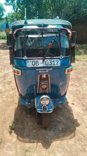 Bajaj 2 Stroke 2005 Three Wheel (Used)