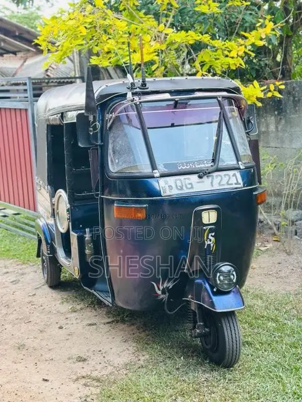 Bajaj 2 Stroke 2006 Three Wheel (Used)