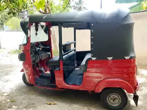 Bajaj RE 205 2015 Three Wheel (Used)
