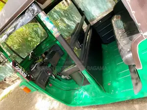 Bajaj RE 205 2013 Three Wheel (Used)