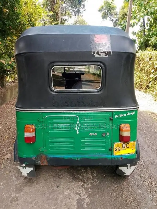 Bajaj RE 2 Stroke 2005 Three Wheel (Used)