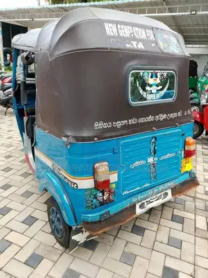 Bajaj RE 2 Stroke 2006 Three Wheel (Used)