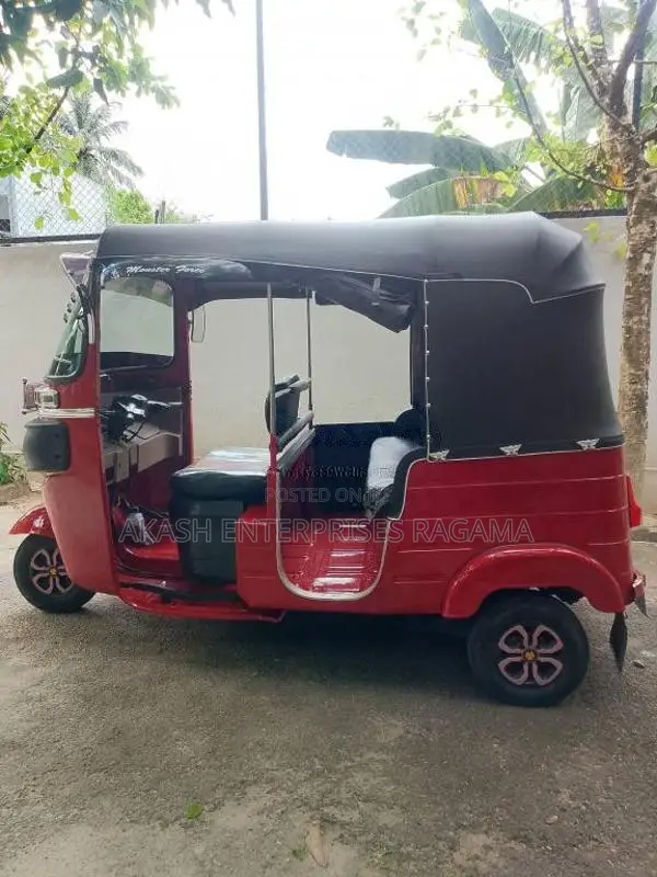 Bajaj RE 205 2015 Three Wheel (Used)
