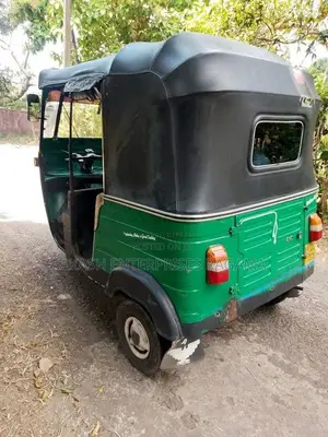 Bajaj RE 2 Stroke 2005 Three Wheel (Used)