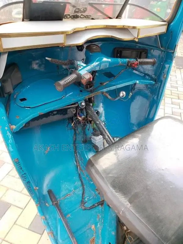 Bajaj RE 2 Stroke 2006 Three Wheel (Used)