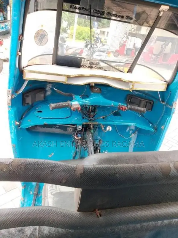 Bajaj RE 2 Stroke 2006 Three Wheel (Used)
