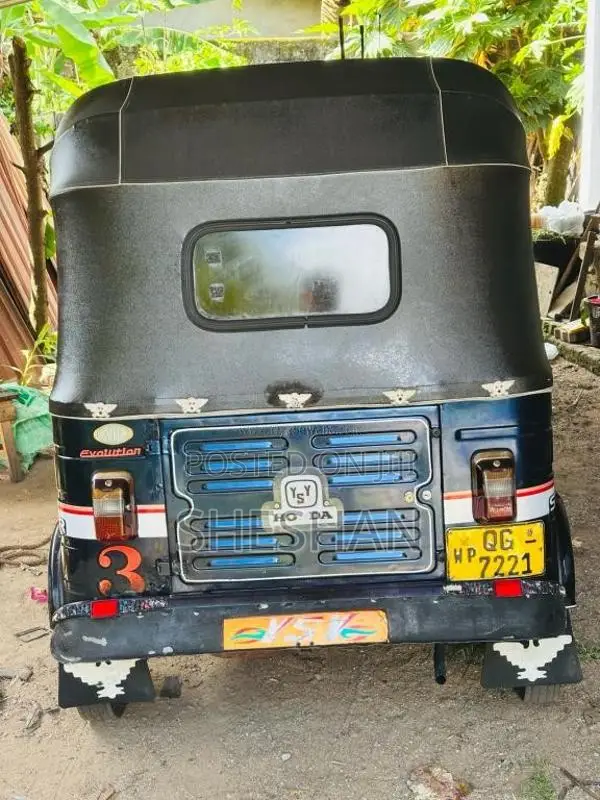 Bajaj 2 Stroke 2006 Three Wheel (Used)