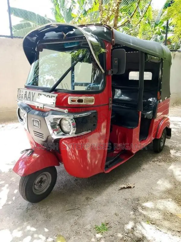 Bajaj RE 205 2015 Three Wheel (Used)