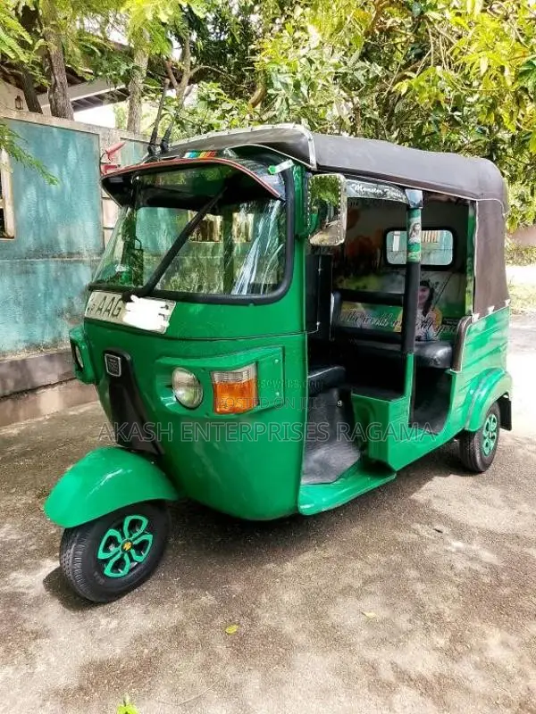 Bajaj RE 205 2013 Three Wheel (Used)
