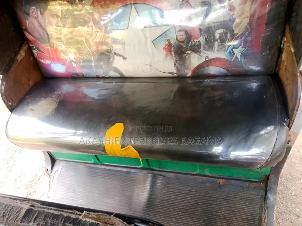 Bajaj RE 2 Stroke 2005 Three Wheel (Used)