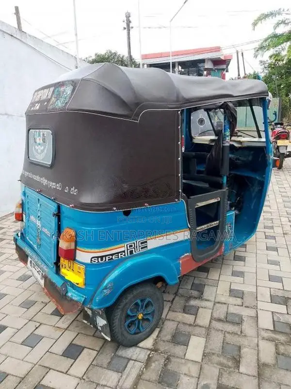 Bajaj RE 2 Stroke 2006 Three Wheel (Used)
