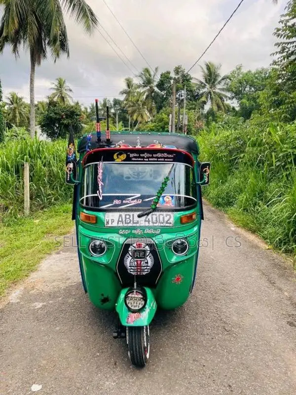 Bajaj RE 205 2016 Three Wheel (Used)