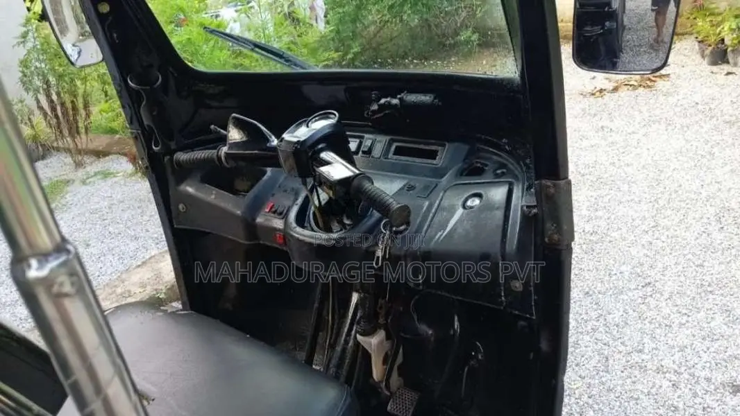 TVS King 2011 Three Wheel (Used)