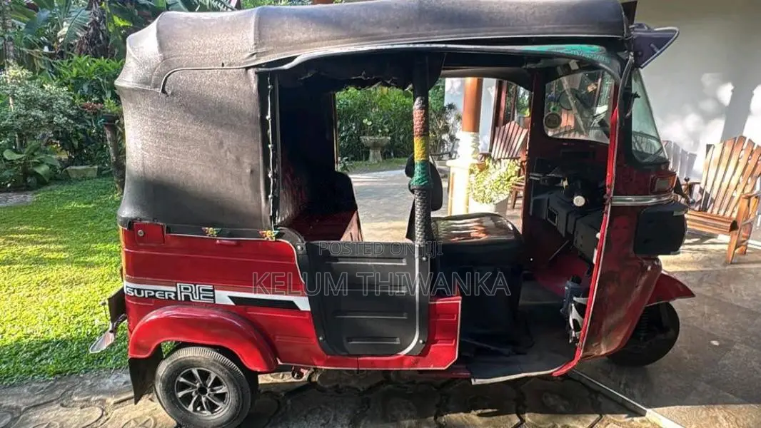 Bajaj RE 2014 Three Wheel (Used)