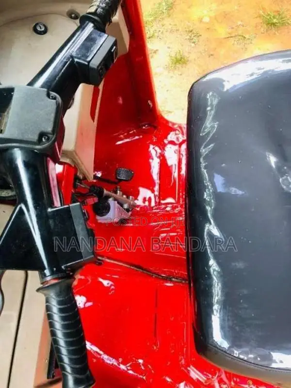 Bajaj 4 Stroke 2015 Three Wheel (Used)