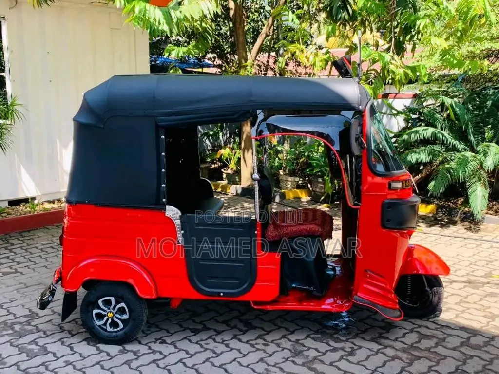 Bajaj RE 205 2014 Three Wheel (Used)