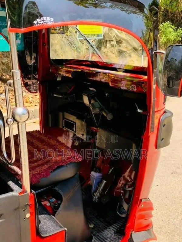 Bajaj RE 205 2014 Three Wheel (Used)