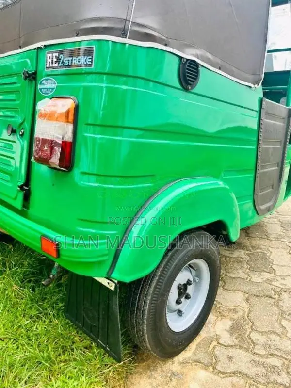 Bajaj 2 Stroke 2005 Three Wheel (Used)
