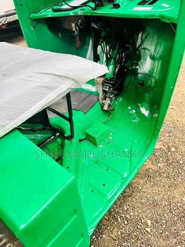 Bajaj 2 Stroke 2005 Three Wheel (Used)
