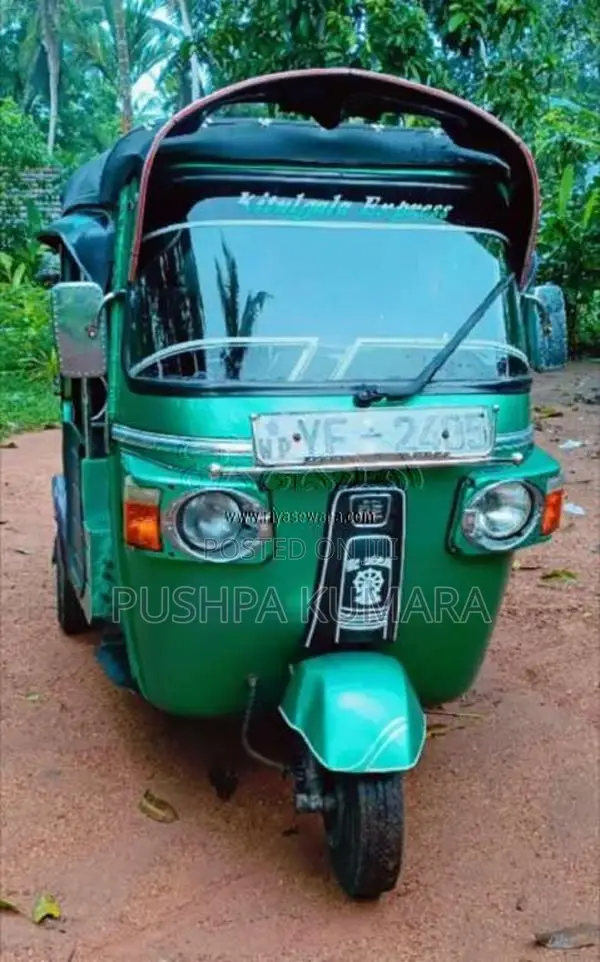 Bajaj 4 Stroke 2011 Three Wheel (Used)