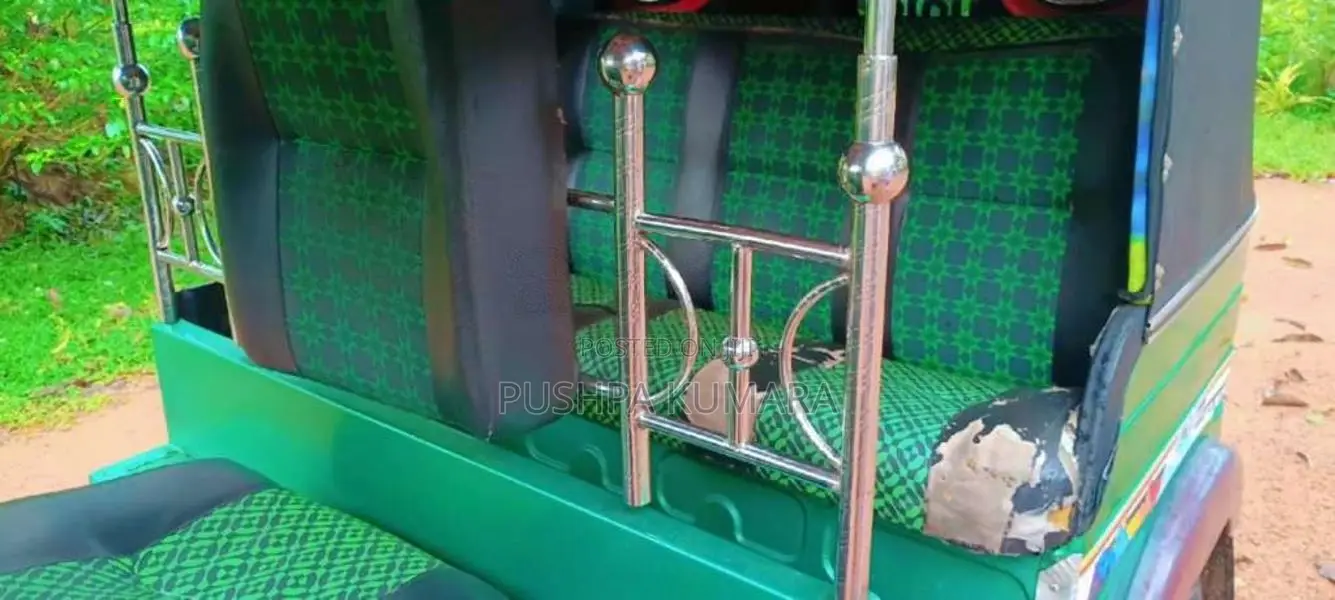 Bajaj 4 Stroke 2011 Three Wheel (Used)