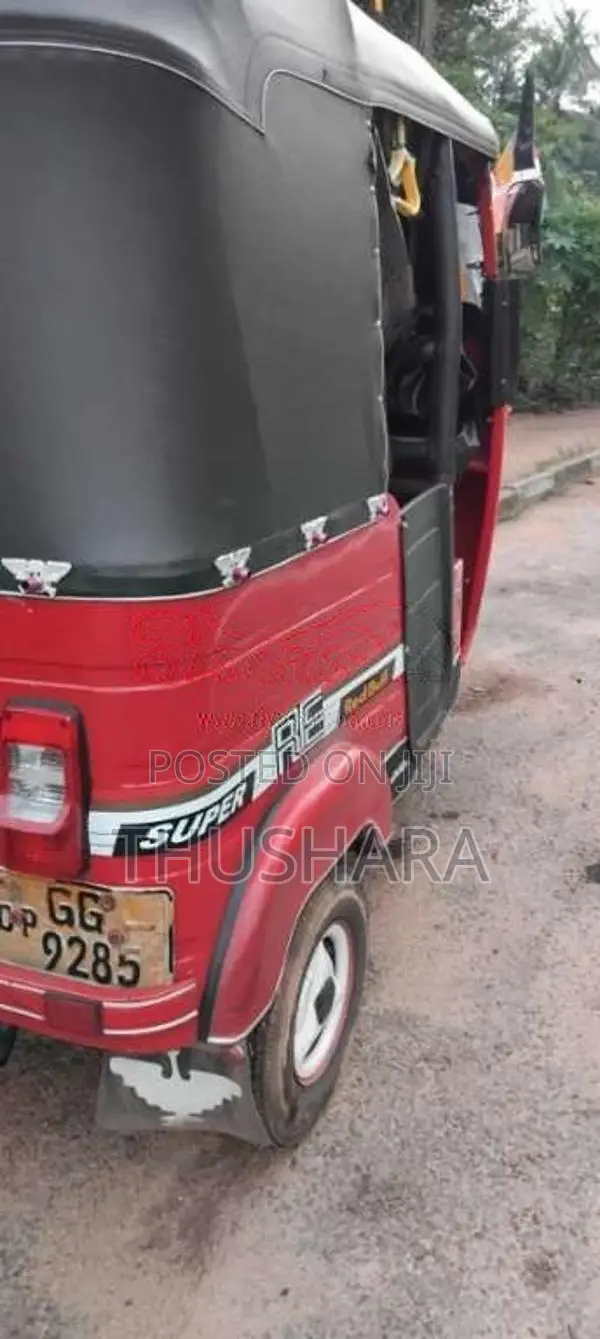 Bajaj 2 Stroke 2000 Three Wheel (Used)