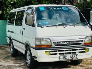 Toyota Dolphin 1997 Van (Used)