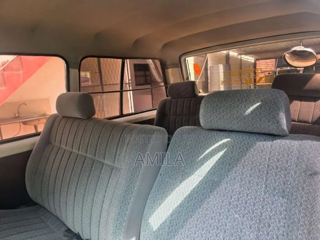 Toyota TownAce CR27 CR27 1992 Van (Used)