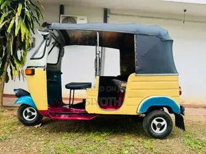 Bajaj 2 Stroke 1992 Three Wheel (Used)