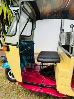 Bajaj 2 Stroke 1992 Three Wheel (Used)