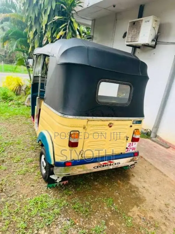 Bajaj 2 Stroke 1992 Three Wheel (Used)
