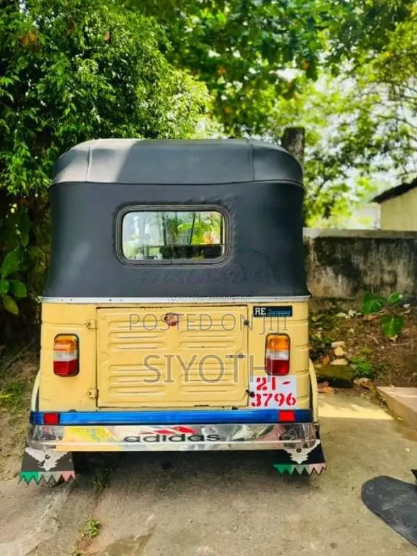 Bajaj 2 Stroke 1992 Three Wheel (Used)
